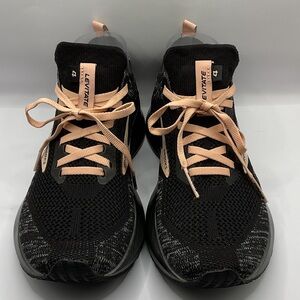 Brooks Levitate 4 Black and Grey Women’s Running Shoes/Peach Laces